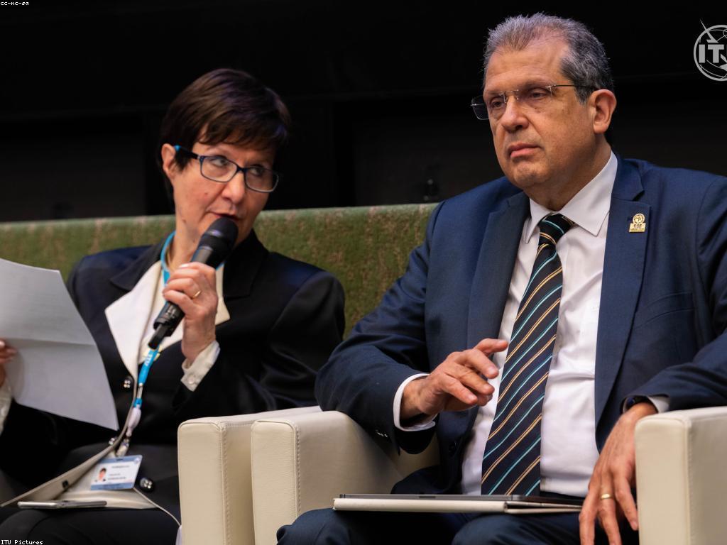 កម្មវិធីសង្ឃឹម: ការបំបូតនៃការពិត និងការយល់ដឹងថ្មីៗ